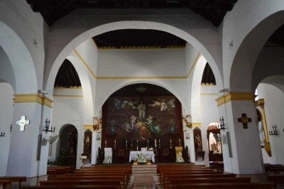 interior-iglesia-competa